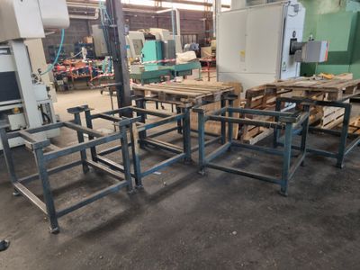 5 supports à palettes en acier ** Retrait des lots impératif… - Photo 1