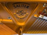 a close up view of the inside of a piano