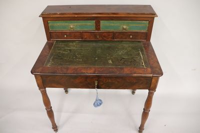 Bureau bonheur du jour en placage d'acajou le gradin ouvrant… - Photo 1