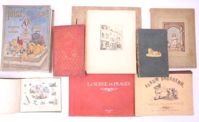 un grand nombre de livres posés sur une table