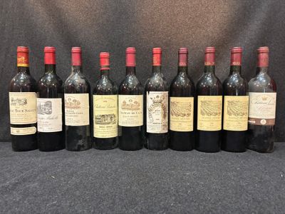 six bouteilles de vin sont alignées sur une table
