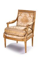 Fauteuil à dossier carré en bois mouluré, sculpté et doré à … (photo 5)