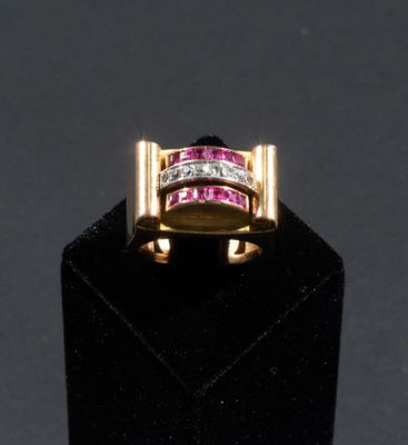 Bague Tank en or rose ornée d'un rang de diamants ronds bril…