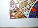 une image d'un tableau sur le mur d'une pièce