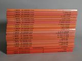 beaucoup de livres empilés les uns sur les autres