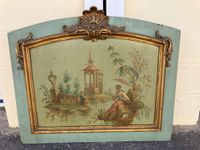 Dessus de porte en bois laqué vert et doré à décor de coquil…