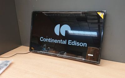 a picture of a computer monitor sitting on a desk