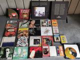 beaucoup de CD et de CD par terre