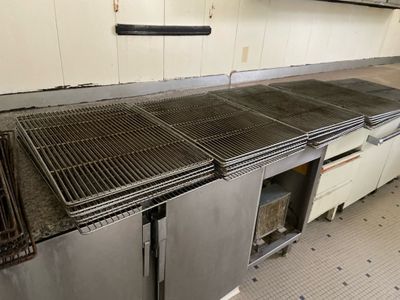 44 grilles inox 19 grilles noires 52 Plaques à baguettes 2 p…