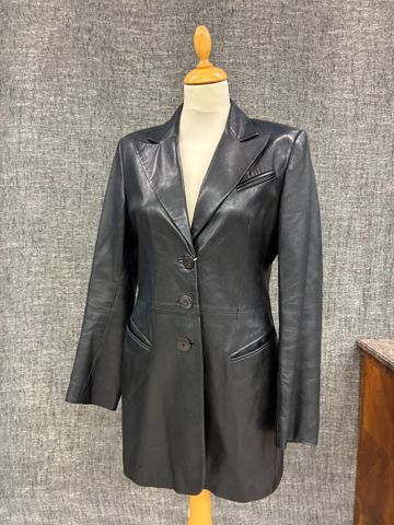 JEAN LOUIS SCHERRER Cuir Paris – Veste mi-longue en cuir noir. Ta...