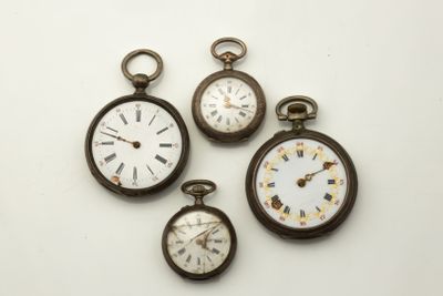 Quatre montres à gousset en argent Poids brut : 178 g