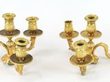 paire de candélabres anciens en laiton, avec des bougeoirs de chaque côté