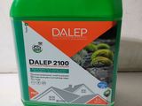 un gros plan d'un gallon de Dalep 2200 posé sur une table
