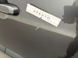 a sticker on the door of a car that says vauto