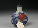 chinese blue and white porcelain snuff bottle with red rose decoration