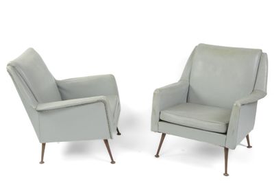 paire de fauteuils de salon italiens du milieu du siècle, en cuir gris