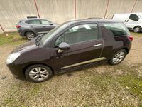 ****** VENTE RESERVEE AUX PROFESSIONNELS ****** // DS 3 1. (photo 2)