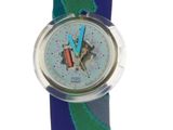 une montre-bracelet ornée d'un motif floral