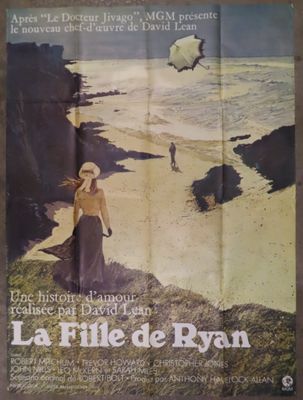 french movie poster for the film la fille de ryan, with a woman standing on the beach
