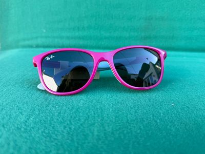 J/RAY-BAN. Lunettes de soleil pour enfants (Stitch)