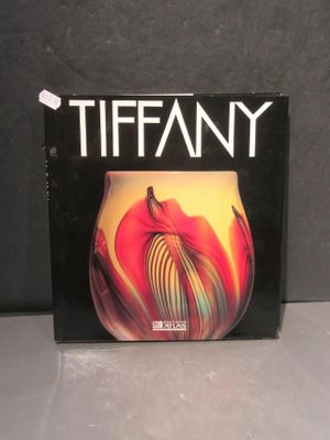 291.55 - Ouvrage Sur Tiffany, Edition Atlas .
