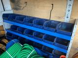 de nombreux types de tuyaux différents dans une zone de stockage