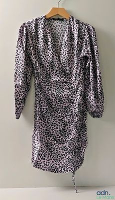 Robe à motif léopard MAJE, T.36 - NEUVE - Ce lot chez vous p…
