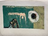 une peinture accrochée au mur d'un immeuble représentant une tasse de café