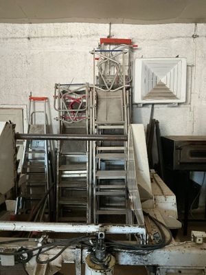 a picture of a machine that is in a building