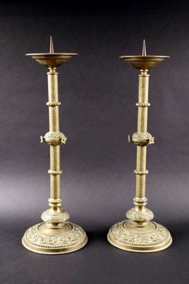 paire de chandeliers anciens en laiton