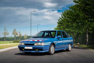 RENAULT 21 2L Turbo Ex-gendarmerie - 1992 - Genre : VP - Car…
