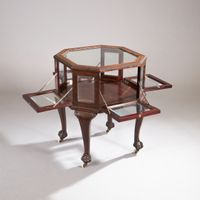 Importante console en acajou et placage d’acajou ouvrant par… (photo 4)