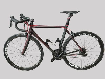 Vélo de course LOOK modèle 586 cadre carbonne, pédalier Dura…