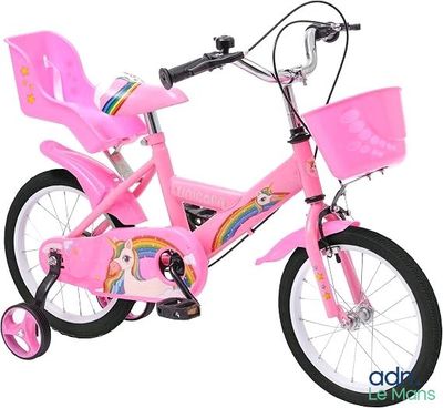 vélo rose pour enfant, avec une selle et un guidon roses, sur fond blanc