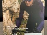 une photo d'un homme à vélo en couverture d'un magazine