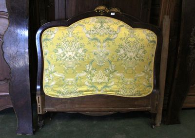 Lit en bois de placage et bronzes dorés à décor de coquilles…