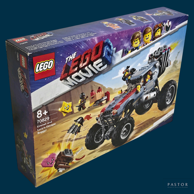 une boîte contenant un coffret « Le film LEGO »