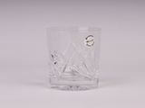 le verre est transparent et comporte un petit motif