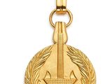 gros plan d'une médaille sur fond blanc