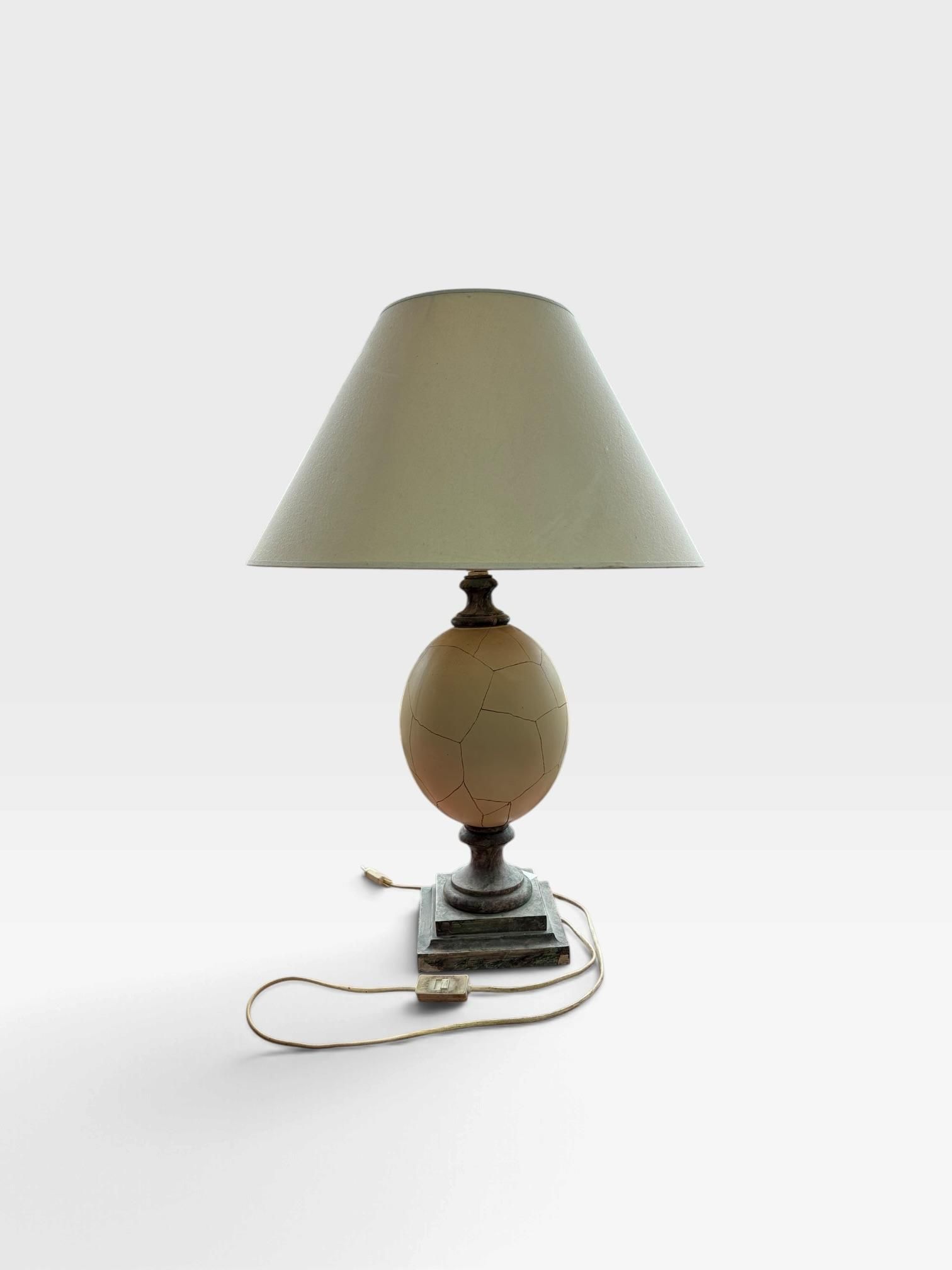 Pied de lampe en bois peint à l'imitation du marbre et céram…