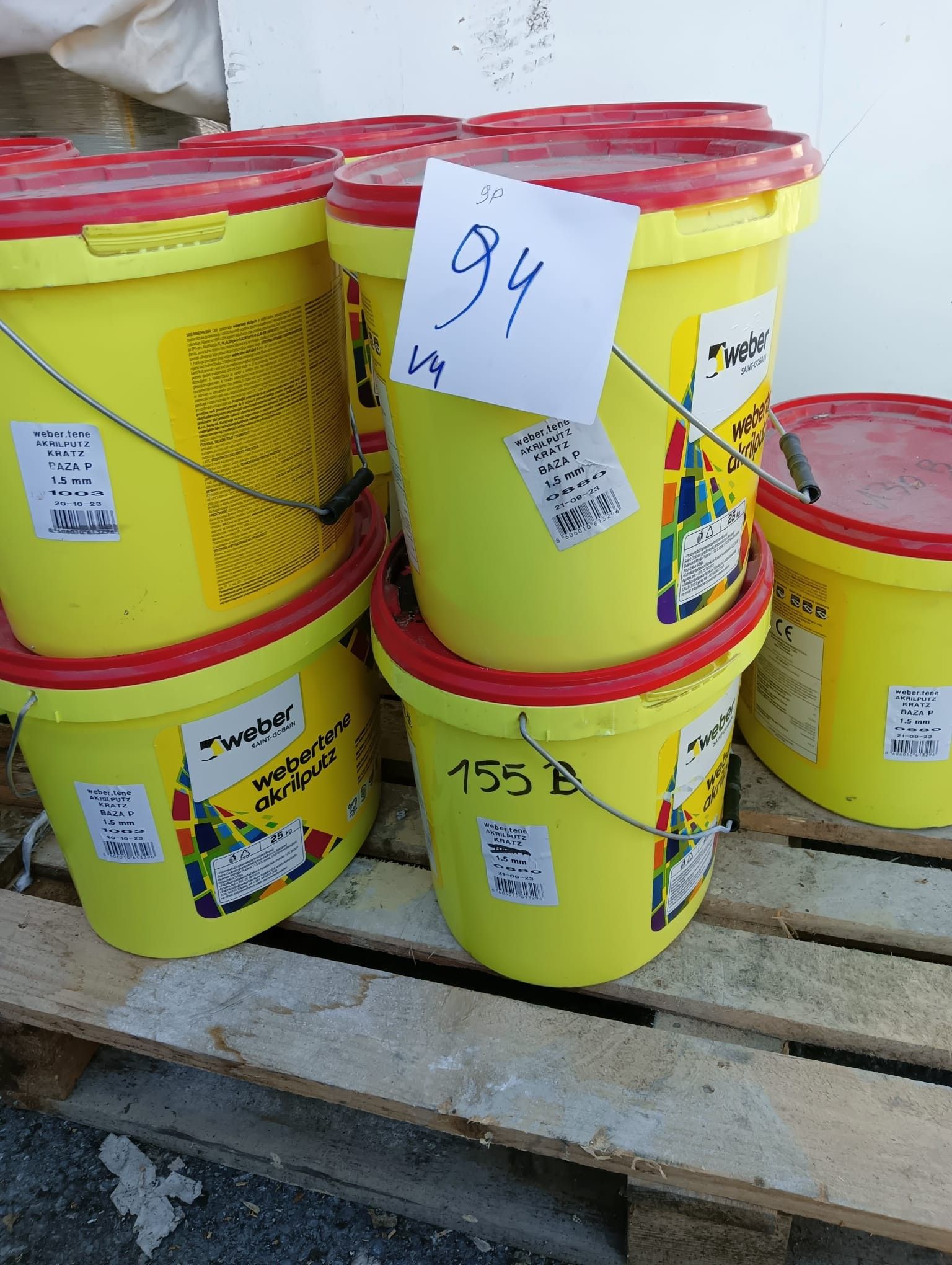 Lot de 9 seaux d’enduits décoratifs Weber Saint-Gobain, 2 mo…