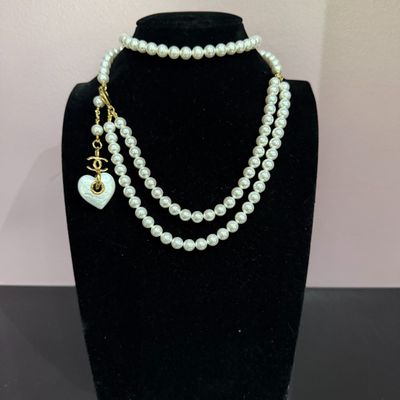 Sautoir Ceinture CHANEL Cœur perles et nacre blanche ajustab…