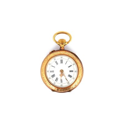 une montre de poche en or avec des chiffres romains