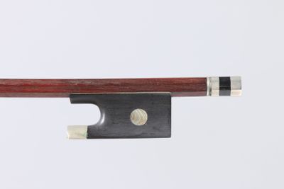Archet de violon de Paul Émile MIQUEL (1852-1911), en bois d…