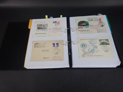 1 gros classeur noir de plus de 275 lettres et cartes sur le…