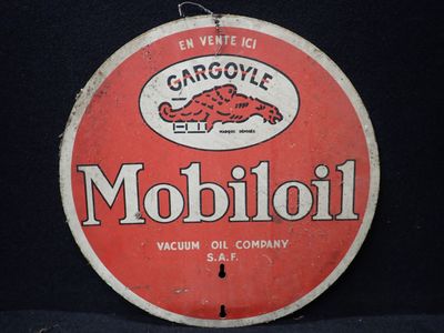 un panneau rouge et blanc sur lequel est inscrit « mobiloi »