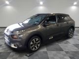 La nouvelle Citroën est garée dans le showroom du showroom