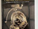 On voit ici la couverture du livre *Parures triomphales*