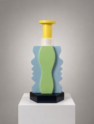 une image représentant une sculpture représentant un vase posé sur un socle