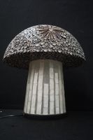 Jolie lampe en forme de champignon réalisée à partir de coqu… (photo 4)